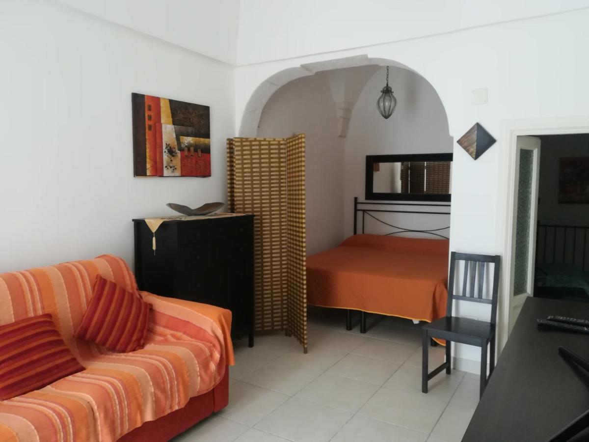 אוסטוני Vico Anglani Guest House מראה חיצוני תמונה
