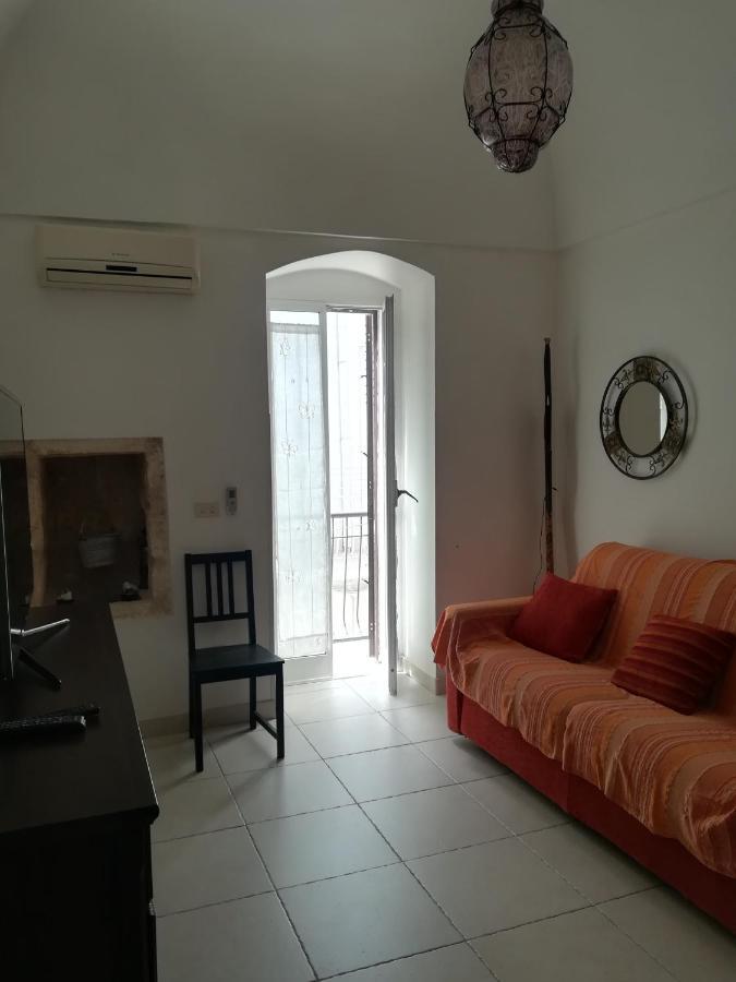 אוסטוני Vico Anglani Guest House מראה חיצוני תמונה