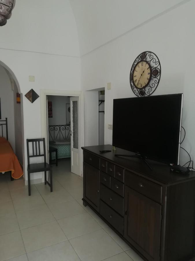 אוסטוני Vico Anglani Guest House מראה חיצוני תמונה